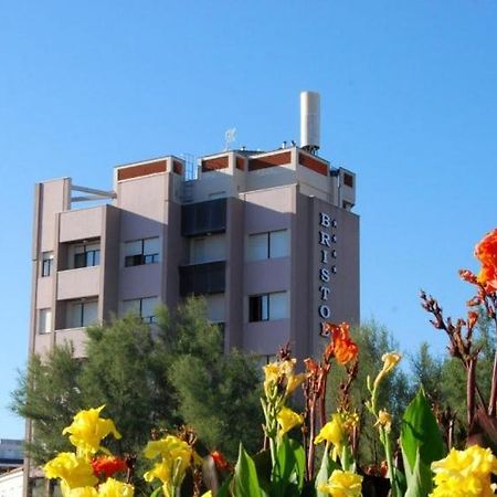 Hotel Bristol بيزارو المظهر الخارجي الصورة
