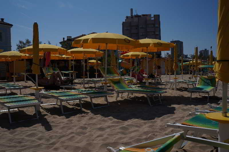 Hotel Bristol بيزارو المظهر الخارجي الصورة