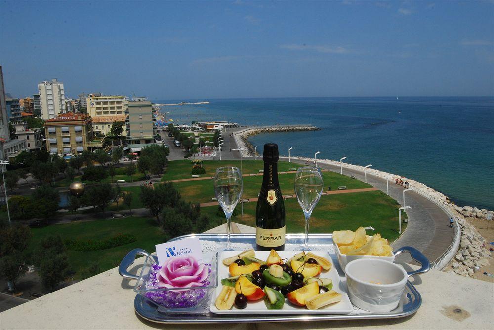 Hotel Bristol بيزارو المظهر الخارجي الصورة